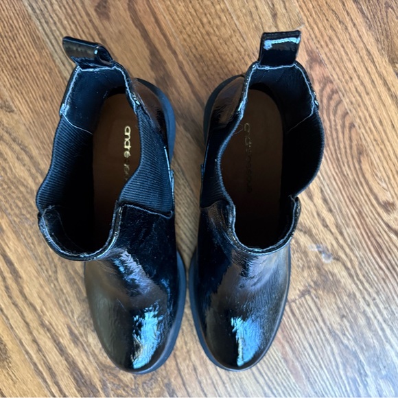 Andre Assous Gemma New in box
Patent leather Gemma size 8.5
New in box
Unworn - Picture 5 of 8